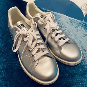 New Adidas Silver Tennis Shoes
